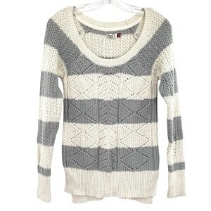 SO Women’s Cable Knit Striped Sweater Medium